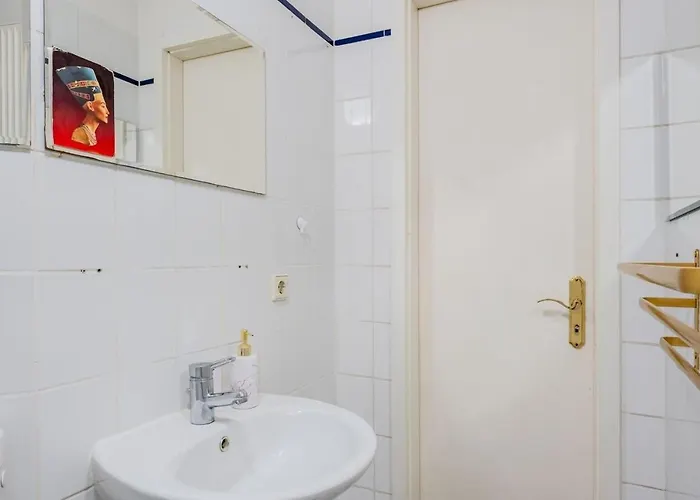 Tranquil Retreat Prenziberlin Near Alexanderplatz * 柏林