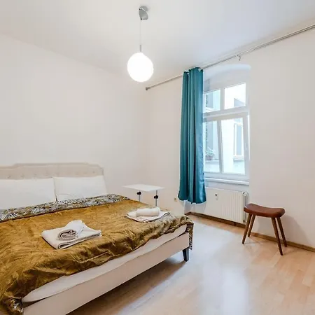 Apartment Tranquil Retreat Prenziberlin Near Alexanderplatz