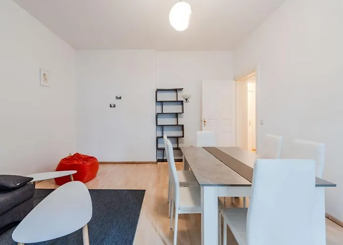 Appartement Tranquil Retreat Prenziberlin Near Alexanderplatz Berlijn